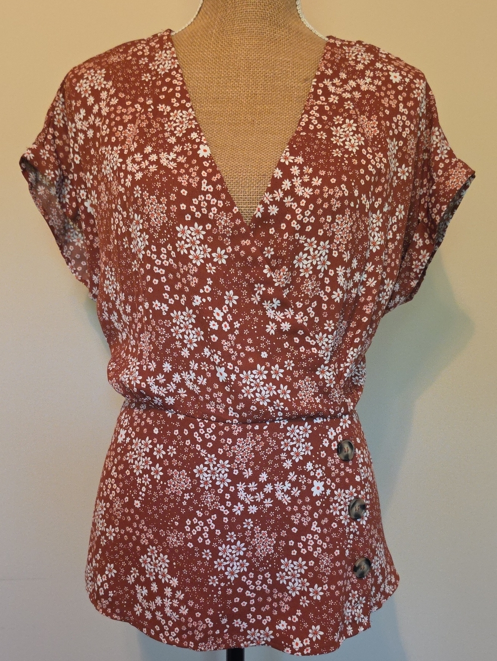 No Boundaries Rust Floral V-Neck Button-Waist Blouse